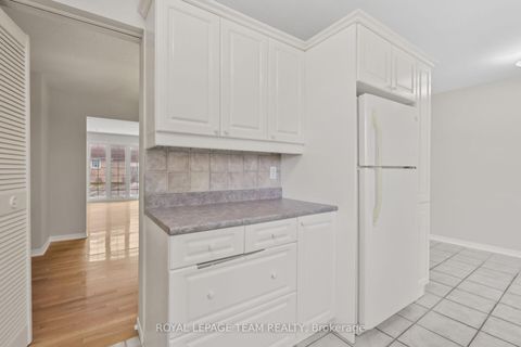 Photo 11 at 87 - 386 Kintyre Private, Nepean (Carleton Square), Ottawa