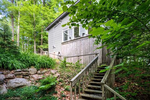 Photo 2 at 7 Scarlett Lane, Rideau Lakes (North Crosby) Twp, Rideau Lakes