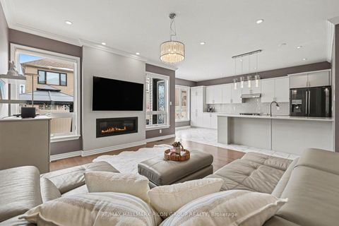 Photo 2 at 266 Shinleaf Crescent, Mer Bleue/Bradley Estates/Anderson Park, Orleans