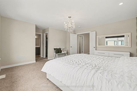 Photo 14 at 266 Shinleaf Crescent, Mer Bleue/Bradley Estates/Anderson Park, Orleans