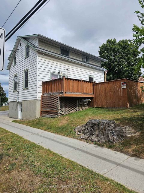 Photo 2 at 98 Paul Drive, Lanark Highlands (Lanark) Twp, Lanark Highlands