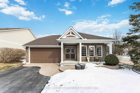 Photo 0 at 45 Burnstead Crescent, Emerald Meadows/Trailwest, Kanata