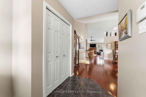 Photo 2 at 45 Burnstead Crescent, Emerald Meadows/Trailwest, Kanata