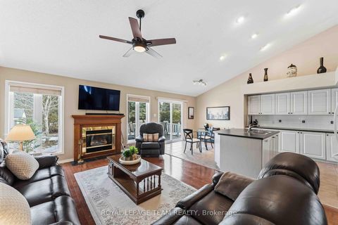Photo 10 at 45 Burnstead Crescent, Emerald Meadows/Trailwest, Kanata