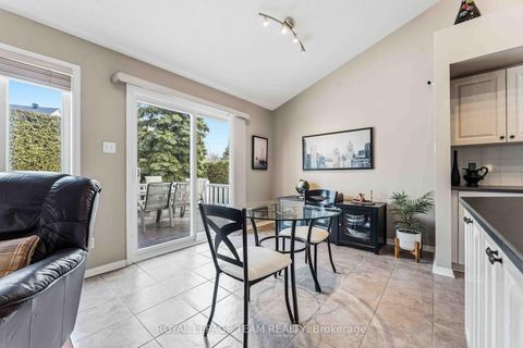 Photo 11 at 45 Burnstead Crescent, Emerald Meadows/Trailwest, Kanata