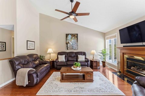 Photo 17 at 45 Burnstead Crescent, Emerald Meadows/Trailwest, Kanata