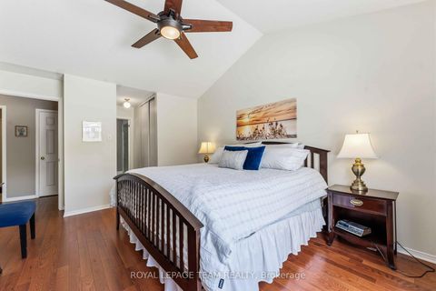 Photo 20 at 45 Burnstead Crescent, Emerald Meadows/Trailwest, Kanata