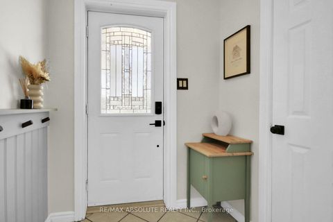 Photo 3 at 294 Turnstone Court, Chatelaine Village, Orleans