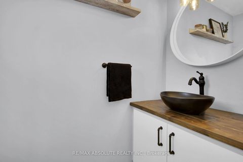 Photo 5 at 294 Turnstone Court, Chatelaine Village, Orleans