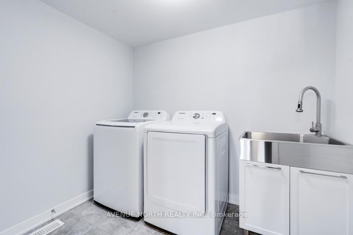 Photo 4 at 702 Hydrus Private, Nepean (Half Moon Bay), Ottawa