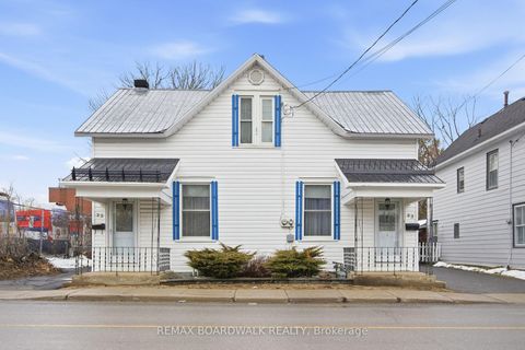 Photo 0 at 33-35 Victoria Street, Carleton Place