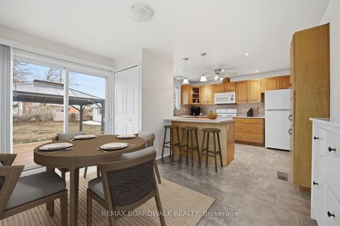 Photo 4 at 33-35 Victoria Street, Carleton Place