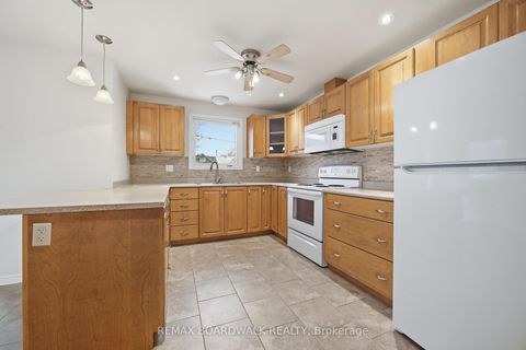 Photo 5 at 33-35 Victoria Street, Carleton Place