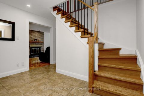 Photo 2 at 1692 Caminiti Crescent, Fallingbrook/Pineridge, Orleans