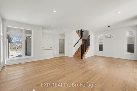 Photo 7 at 40 Baldcypress Way, Emerald Meadows/Trailwest, Kanata