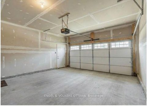 Photo 24 at 660 Terrier Circle S, Goulbourn Twp From Franktown Rd/South To Rideau, Stittsville