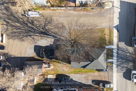 Photo 7 at 27 MacDonald Street S, Arnprior