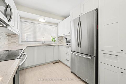 Photo 9 at 16 Pebble Beach Court, Stittsville (Central), Stittsville