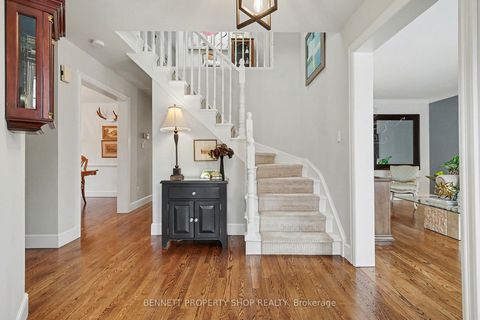 Photo 4 at 12 Sherk Crescent, Kanata Lakes/Heritage Hills, Kanata