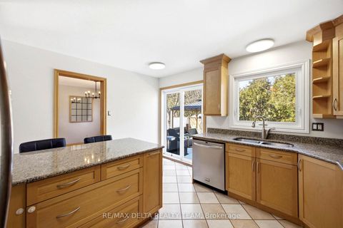 Photo 7 at 609 Wilkie Drive, Fallingbrook/Pineridge, Orleans