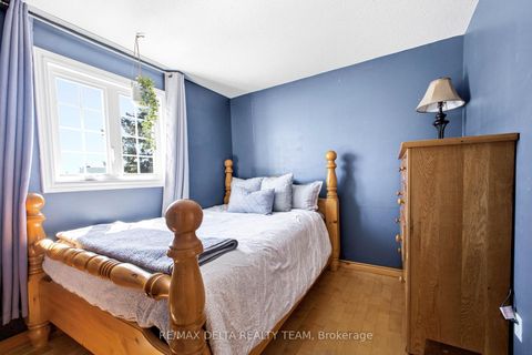 Photo 16 at 609 Wilkie Drive, Fallingbrook/Pineridge, Orleans