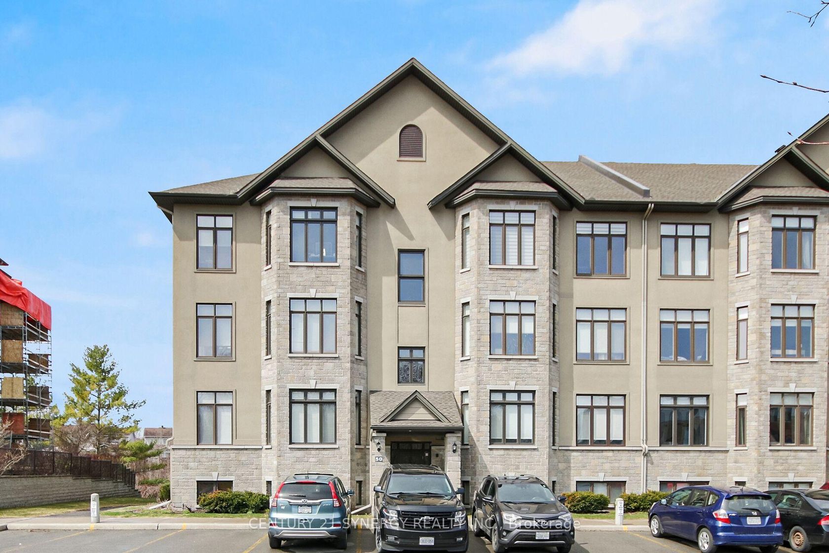 7 - 50 Prestige Circle, Chatelaine Village, Orleans 2