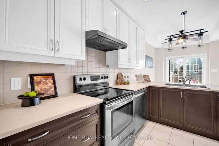 Photo 15 at 636 Pamplona Private, Nepean (Stonebridge), Ottawa