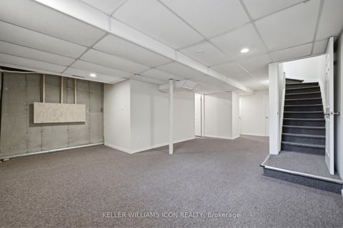 Photo 36 at 25 Robarts Crescent, Katimavik, Kanata