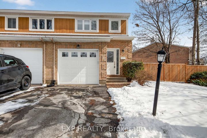 Photo 0 at 43 Hummingbird Crescent, Nepean (Cedargrove/Fraserdale), Ottawa