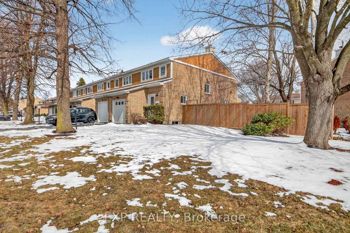 Photo 1 at 43 Hummingbird Crescent, Nepean (Cedargrove/Fraserdale), Ottawa