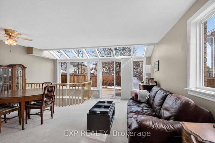 Photo 15 at 43 Hummingbird Crescent, Nepean (Cedargrove/Fraserdale), Ottawa