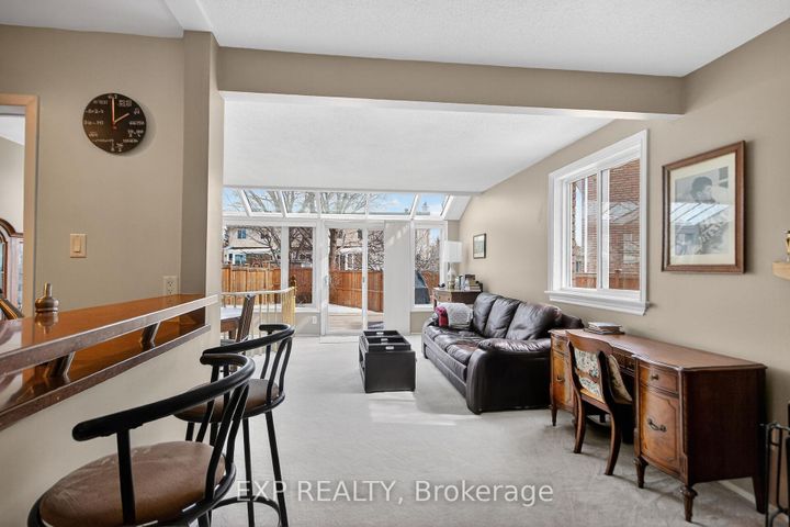 Photo 16 at 43 Hummingbird Crescent, Nepean (Cedargrove/Fraserdale), Ottawa