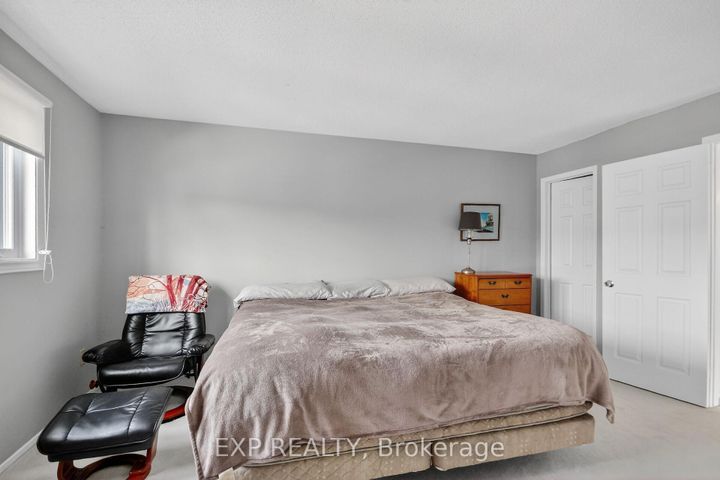 Photo 23 at 43 Hummingbird Crescent, Nepean (Cedargrove/Fraserdale), Ottawa