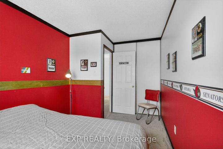 Photo 27 at 43 Hummingbird Crescent, Nepean (Cedargrove/Fraserdale), Ottawa