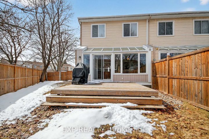 Photo 39 at 43 Hummingbird Crescent, Nepean (Cedargrove/Fraserdale), Ottawa