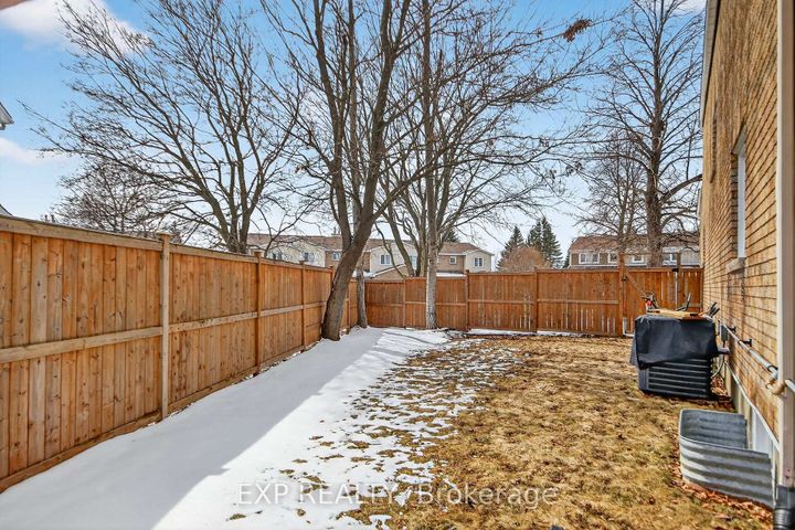 Photo 40 at 43 Hummingbird Crescent, Nepean (Cedargrove/Fraserdale), Ottawa