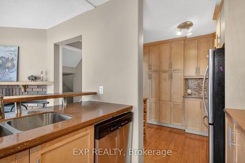Photo 7 at 43 Hummingbird Crescent, Nepean (Cedargrove/Fraserdale), Ottawa