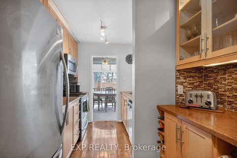 Photo 10 at 43 Hummingbird Crescent, Nepean (Cedargrove/Fraserdale), Ottawa