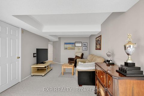 Photo 36 at 43 Hummingbird Crescent, Nepean (Cedargrove/Fraserdale), Ottawa
