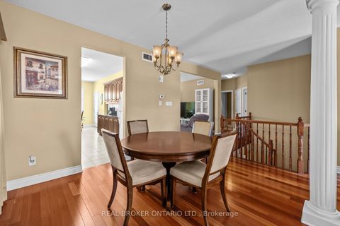 Photo 5 at 204 Hillpark High Street, Mer Bleue/Bradley Estates/Anderson Park, Orleans