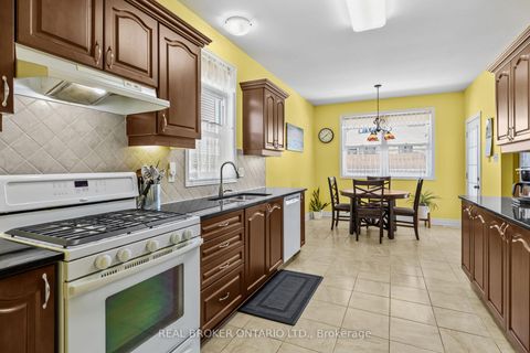 Photo 9 at 204 Hillpark High Street, Mer Bleue/Bradley Estates/Anderson Park, Orleans