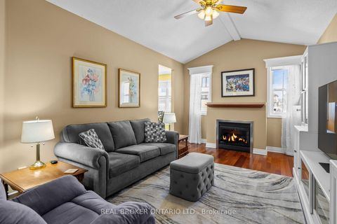 Photo 12 at 204 Hillpark High Street, Mer Bleue/Bradley Estates/Anderson Park, Orleans