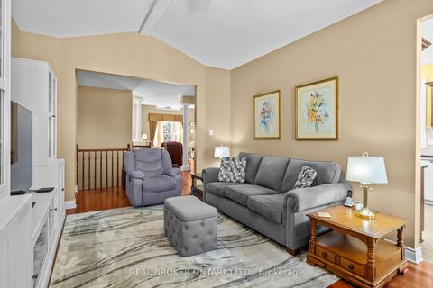 Photo 14 at 204 Hillpark High Street, Mer Bleue/Bradley Estates/Anderson Park, Orleans