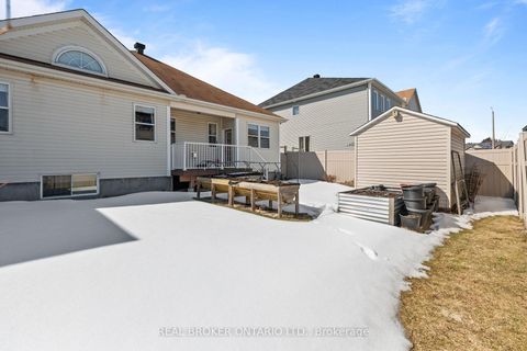 Photo 28 at 204 Hillpark High Street, Mer Bleue/Bradley Estates/Anderson Park, Orleans