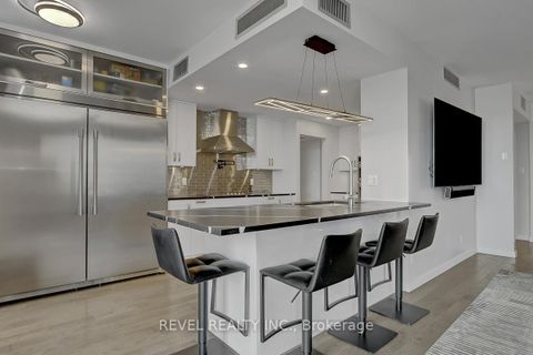 Photo 7 at 2101 - 556 Laurier Avenue W, Ottawa Centre