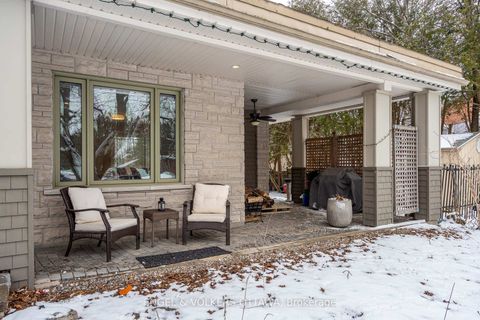 Photo 2 at 3 Hazelwood Way, Manotick Village & Manotick Estates, Manotick