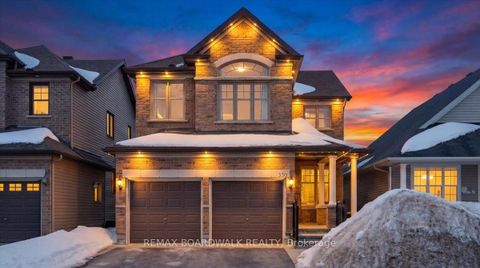 Photo 1 at 330 Bobolink Ridge, Emerald Meadows/Trailwest, Kanata