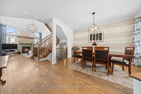 Photo 8 at 330 Bobolink Ridge, Emerald Meadows/Trailwest, Kanata