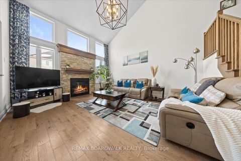 Photo 11 at 330 Bobolink Ridge, Emerald Meadows/Trailwest, Kanata