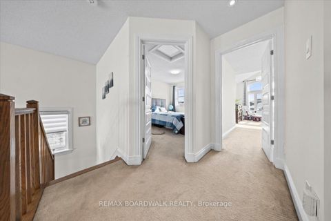 Photo 25 at 330 Bobolink Ridge, Emerald Meadows/Trailwest, Kanata